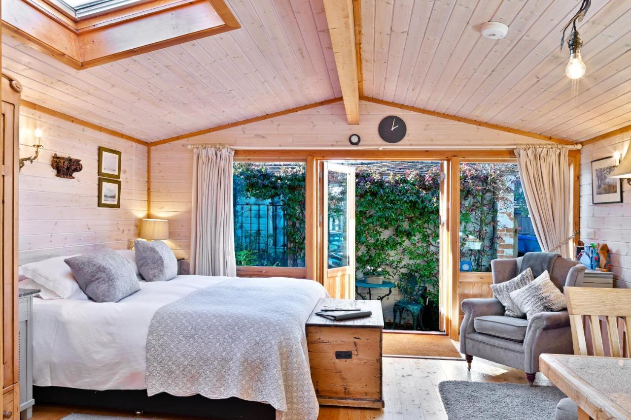 The Lodge - Luxury Lodge With Super King Size Bed, Kitchen & Shower Room Hurstpierpoint Bagian luar foto